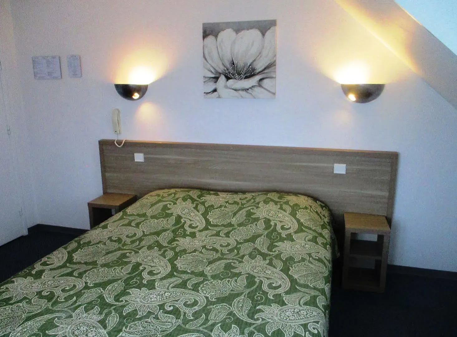 ** Hotel Hôtel du Lac Huelgoat France