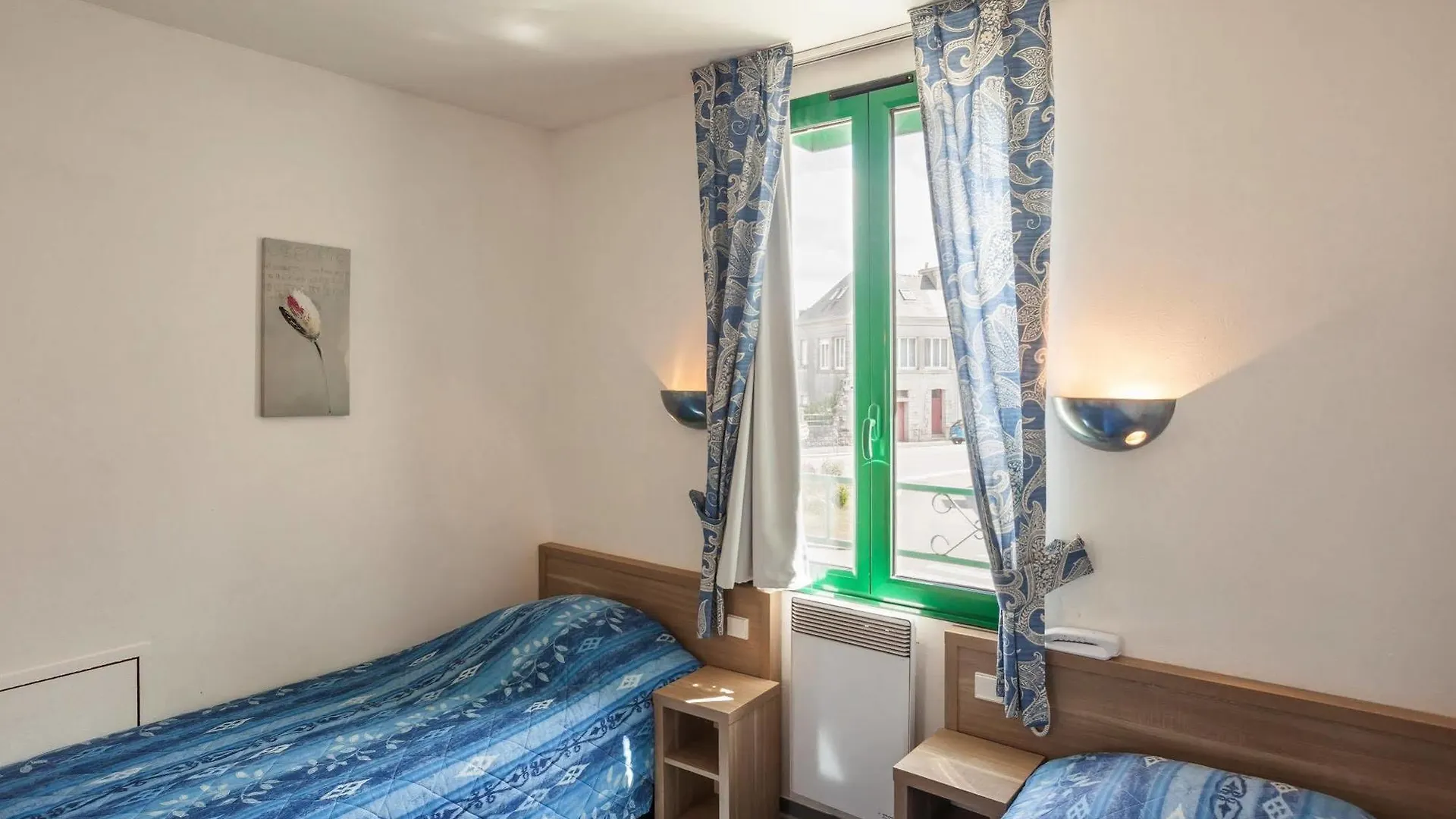 Hotel Du Lac Huelgoat 2*,  France