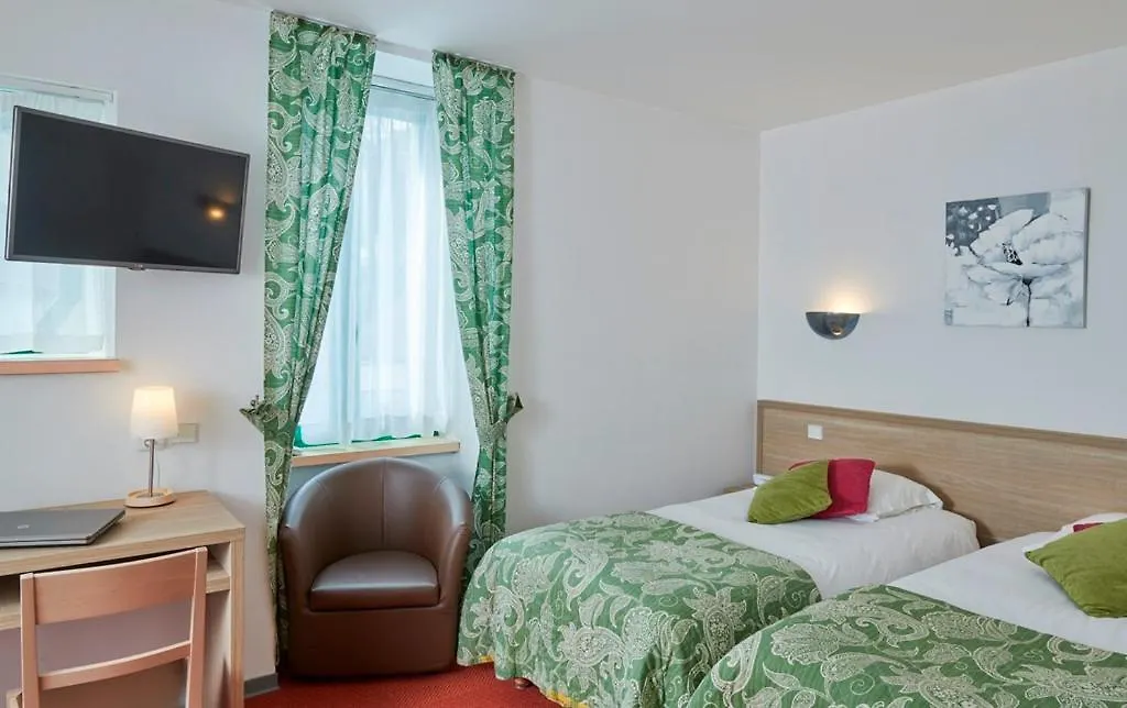 ** Hotel Hôtel du Lac Huelgoat France